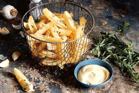 Chips with malt vinegar aioli