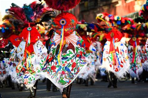 Traditional Mexican clothing: A colorful display of identity