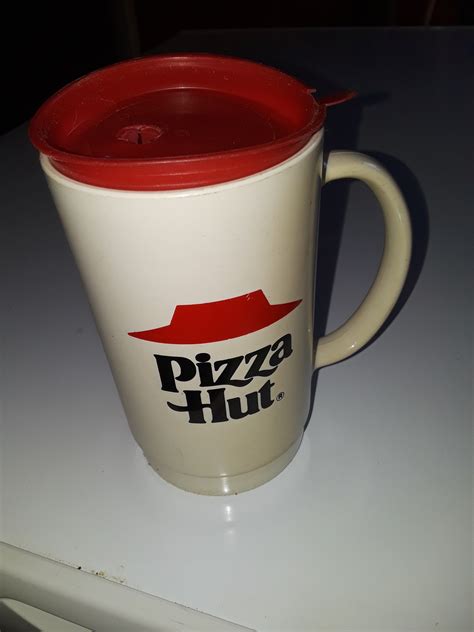 PIZZA HUT plastic mug | Collectors Weekly