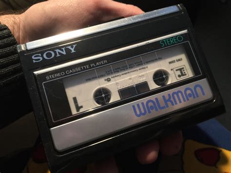 My first Walkman repair was a success! : r/cassetteculture