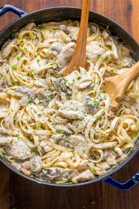 Mom's Chicken Fettuccine Alfredo - Natasha's Kitchen