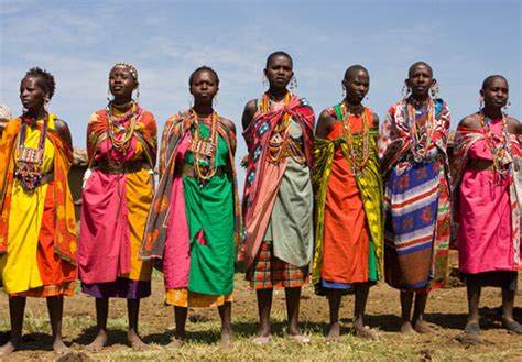 National dress of Kenya – easy, bright and heavily decorated clothing - Nationalclothing.org