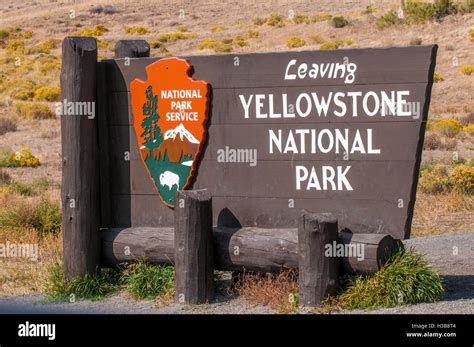 Yellowstone National Park sign, Wyoming, USA Stock Photo - Alamy