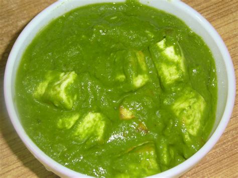 Palak Paneer | Indian Cottage Cheese in Spinach Recipe