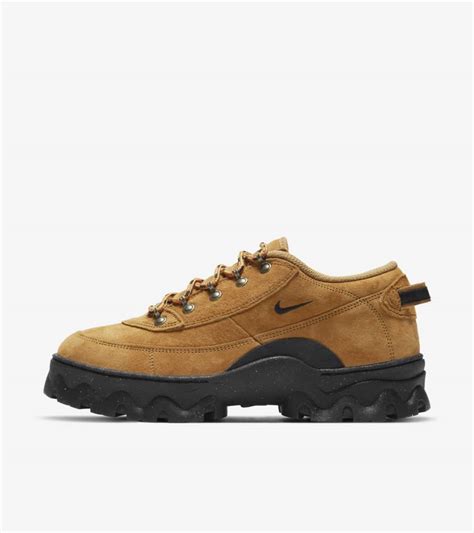 Women's Lahar Low 'Wheat' Release Date . Nike SNKRS