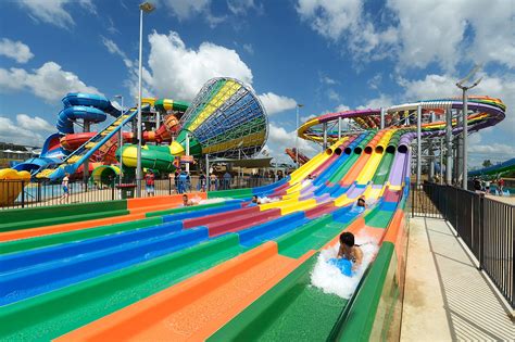 World's biggest water park opens in Sydney