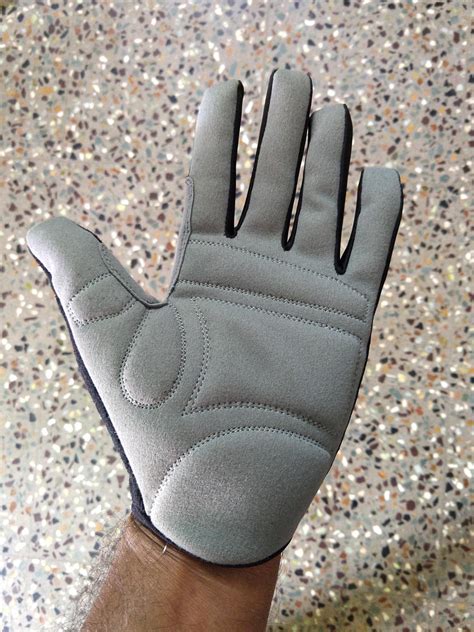 Can Tennis Players Wear Gloves? - Here's Exactly What You Need To Know