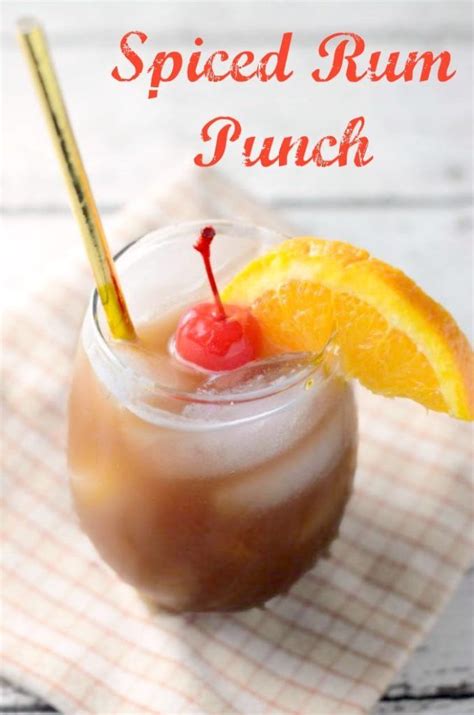 This Spiced Rum Punch Recipe Is The Perfect Holiday Drink! - Kicking It With Kelly | Spiced rum ...