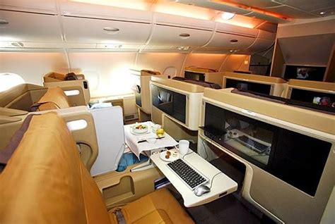 Airbus A380 interior picture from Singapore Airlines ~ World stewardess Crews