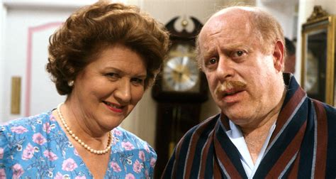 Keeping Up Appearances - British Classic Comedy