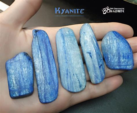 Blue Kyanite / All Chakras Alignment / Throat & Third Eye - Etsy