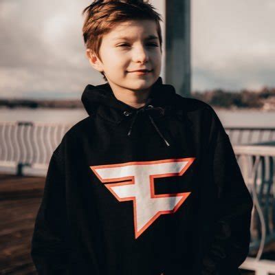 FaZe H1ghsky1 Fortnite Settings, Keybinds, Gear, Config & Sensitivity 2024