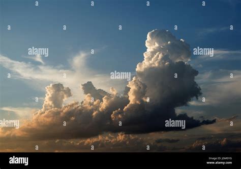 Fair weather clouds hi-res stock photography and images - Alamy