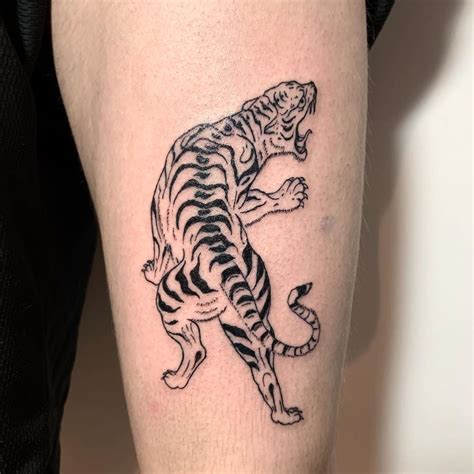 UPDATED: 40 Majestic Japanese Tiger Tattoo Designs (August 2020)