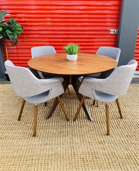 Round Mid Century Modern Dining Table With 4 Grey Chairs for Sale in San Diego, CA - OfferUp