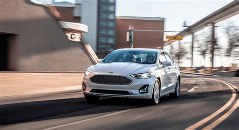 2025 Ford Fusion: A New Era Of Sedan Excellence - Car Geeks