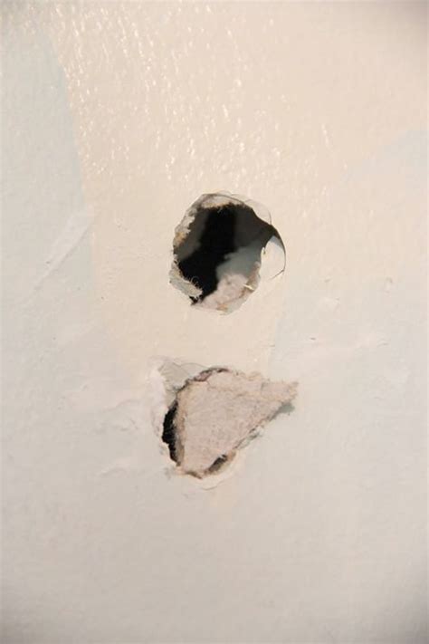 How to Fix Common Wall and Floor Problems | Fix hole in wall, Patching ...