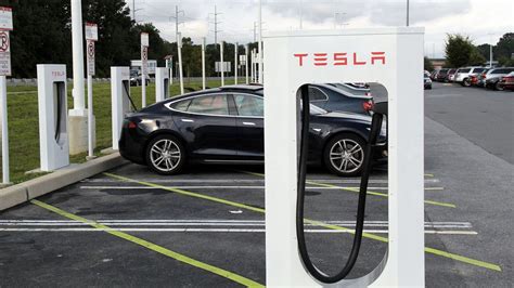 Businessman Creates Tesla 'Charging Road' From Beijing to Guangzhou