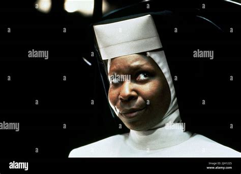 WHOOPI GOLDBERG, SISTER ACT, 1992 Stock Photo - Alamy