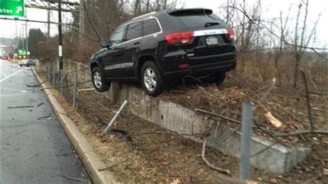 PHOTOS: Crashes on icy roads Sunday - 6abc Philadelphia