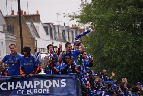 File:Chelsea Champions League trophy parade 2012.jpg - Wikimedia Commons