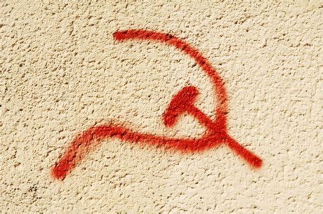 48 Hammer and sickle emblem Stock Pictures, Editorial Images and Stock ...