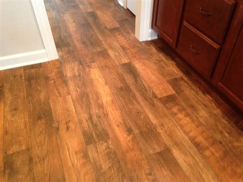 The 25+ best Linoleum flooring ideas on Pinterest | Wood linoleum flooring, Wood look linoleum ...