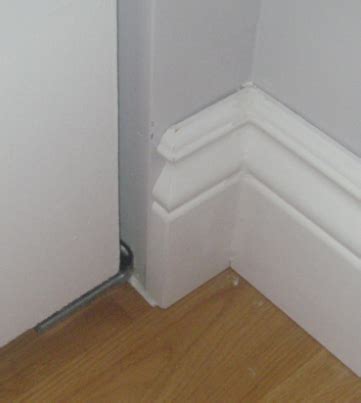 finishing - How do I finish the open end of a chair rail? - Home Improvement Stack Exchange