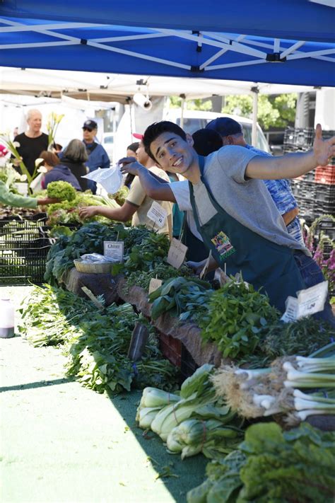 Santa Monica Farmers' Market | Santa monica farmers market, Los angeles ...