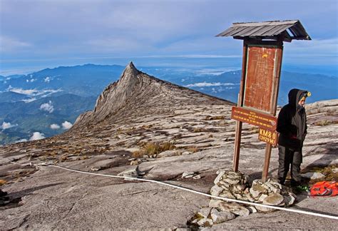 the viewing deck: Mt. Kinabalu Solo Hike 2nd part; Trail to Summit