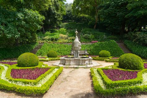 Crystal Palace Park, London: How To Reach, Best Time & Tips