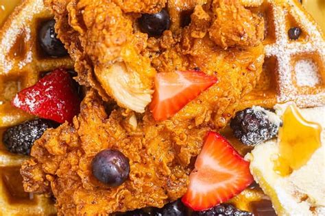 How to make Fried Chicken and Waffles? (Crunchy and Delicious)