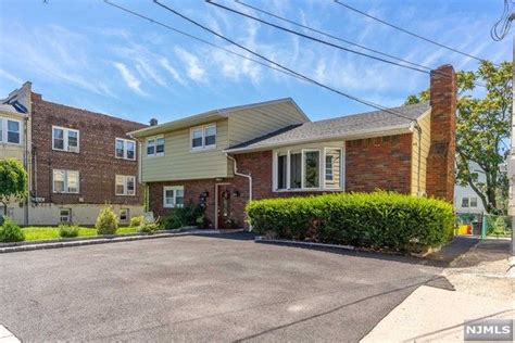 390 Jersey Ave, Fairview, NJ 07022 | Trulia