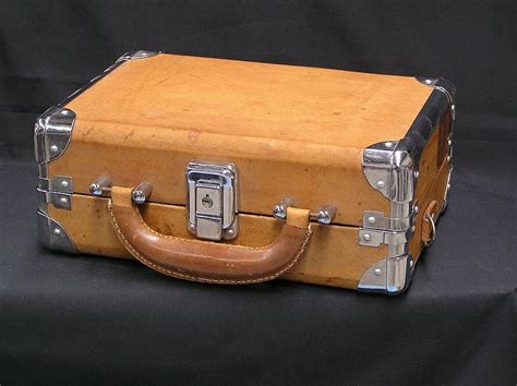 zip, bag, leather, leather case, briefcase, closure, close | Pikist