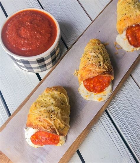 How To Make Pizza Cones (with Pepperoni and Ricotta)