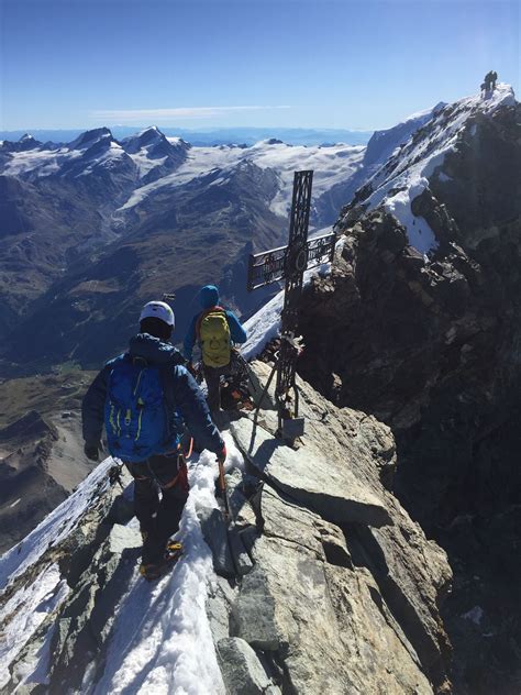 Approaching the Matterhorn Italian summit Italian Side, Matterhorn ...