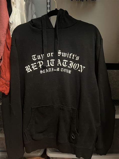 Taylor Swift Reputation Stadium Tour Black Hoodie Sz Large | eBay