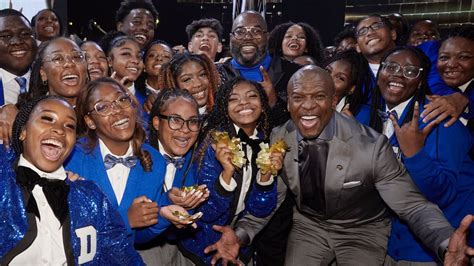 "Favoritism much?": Fans slam host Terry Crews for giving the Golden Buzzer to Detroit Youth ...