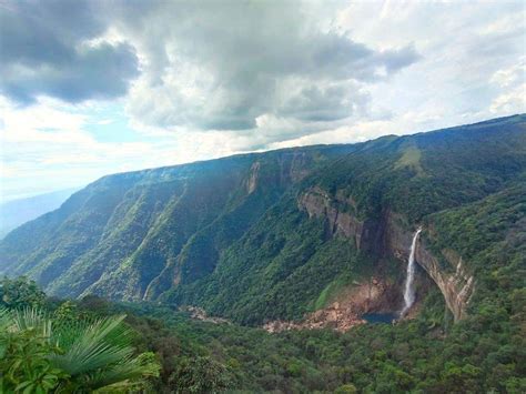 Shillong Trekking and Sightseeing Tour | Travenjo