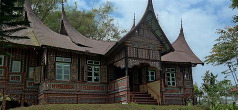 Rumah Gadang Minangkabau | Pesona Indonesia