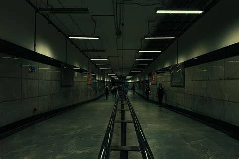 Life in a Metro. :: Behance