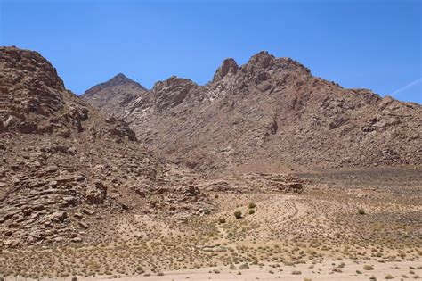 Archaeologist claims Mount Sinai found in Saudi Arabia