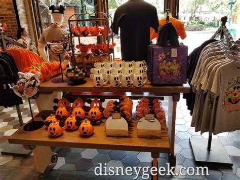 Halloween Merchandise at Downtown Disney (several pictures) - The Geek's Blog @ disneygeek.com