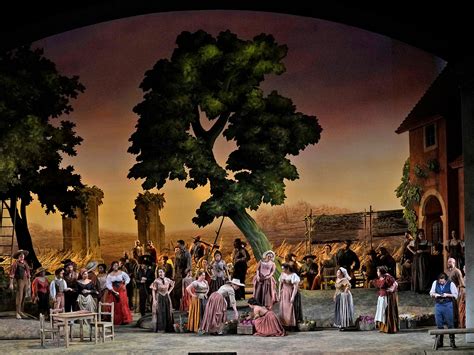 Donizetti's L'Elisir d'Amore Tickets | New York | TodayTix