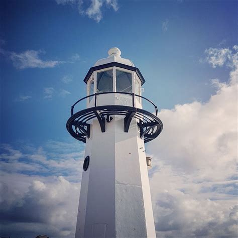 Smeatons Pier Lighthouse - St Ives Businesses Improvement District