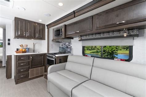 5 Awesome Class C RVs with Bunk Beds – RVBlogger