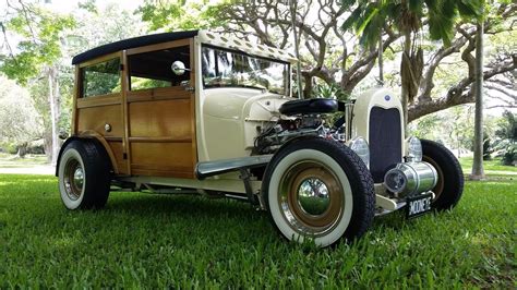 1928 Ford Model A "Woody" Hotrod | Ford models, Hot rods, Woodies