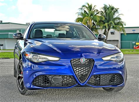 Alfa Romeo Giulia Q4 SPORT SEDAN | Napleton News