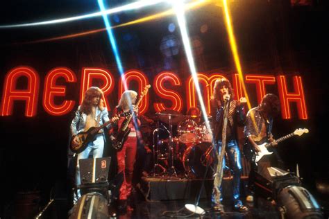 Flashback: Aerosmith Play 'Dream On' on 'The Midnight Special' in 1974 ...