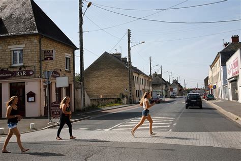 D-Day Landing Sites Then and Now: Normandy Beaches in 1944 and 70 Years ...